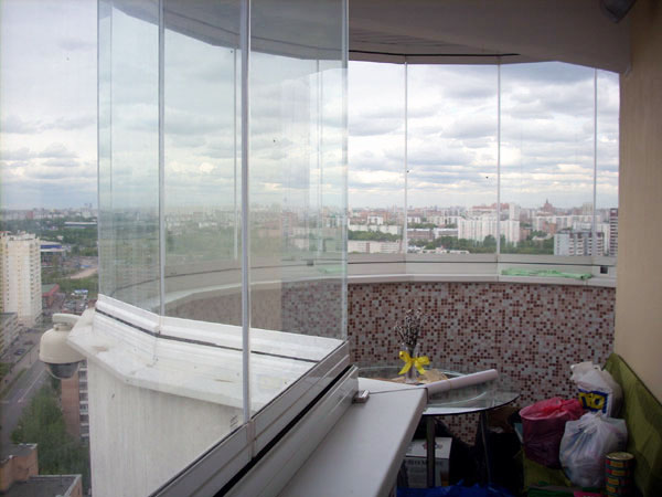 Остекление балконов: эркерных, круглых, закругленных Нахабино